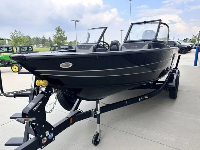 Slide: The Image of Lund 1875 Crossover XS 2026 - 4