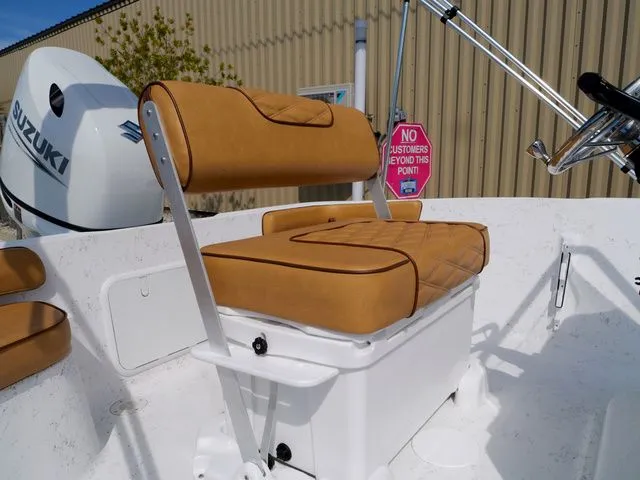 Slide: The Image of ALK 2 Powerboats 18CRS - GPS- STEREO 2026 - 31