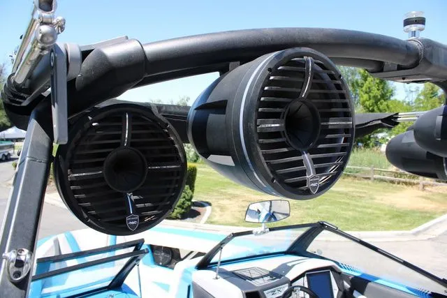 Slide: The Image of Tigé 23ZX 2020 - 6