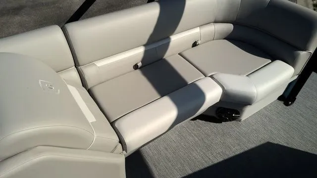 Slide: The Image of Godfrey Xperience 2286 SBX Sport Tube 27 In. Package 2026 - 4