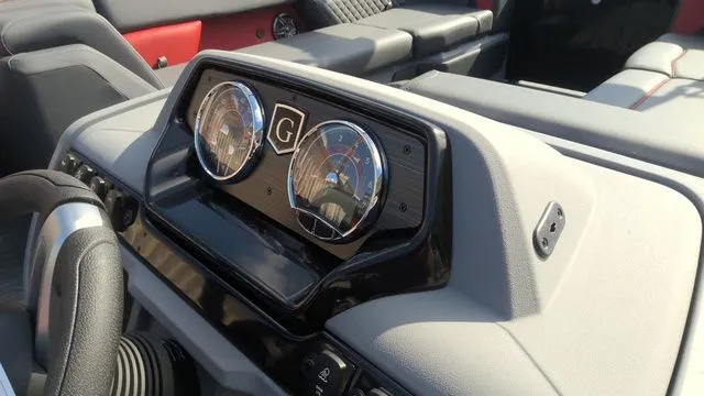 Slide: The Image of Godfrey Sweetwater 2286 SB 27" Impact Center Tube Package 2026 - 10