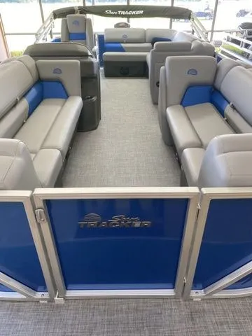 Slide: The Image of Sun Tracker Party Barge 20 DLX 2026 - 13