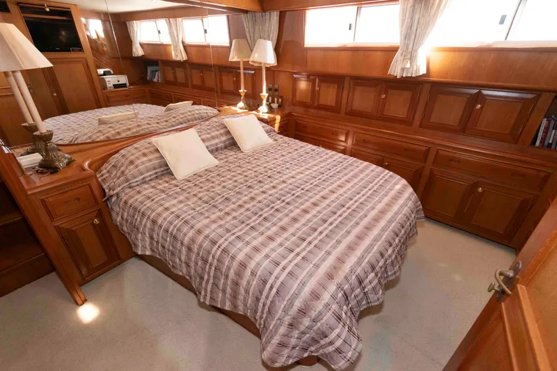 Slide: The Image of Luxurious bedroom interior of 1999 Ocean Alexander 486/510 Classico yacht. - 38