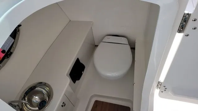 Slide: The Image of Robalo R257 Dual Console 2026 - 8