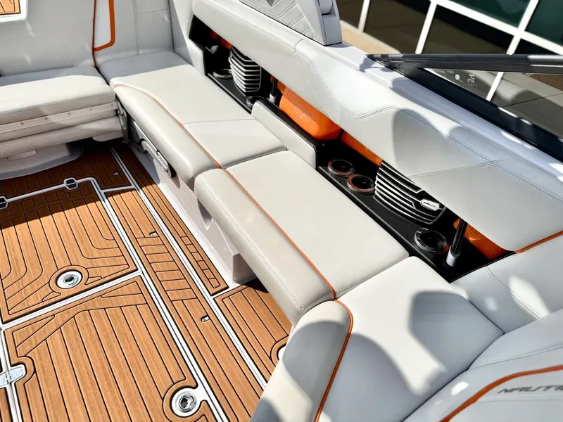 Slide: The Image of Nautique G23 2015 - 25