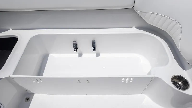 Slide: The Image of Stingray 192 SC 2026 - 8