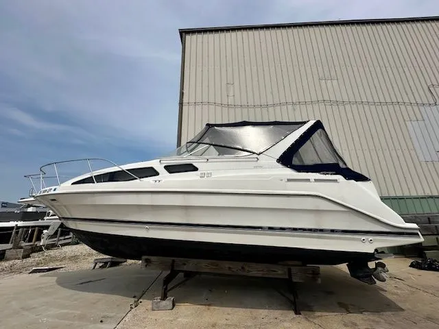 Slide: The Image of Bayliner 2855 Ciera 1999 - 8