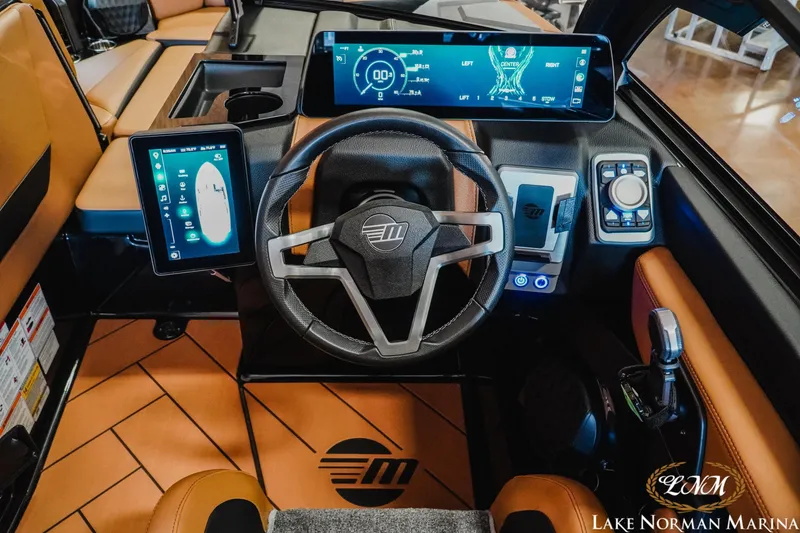 Slide: The Image of Malibu Wakesetter 22 LSV 2025 - 12