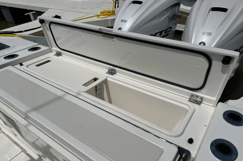 Slide: The Image of Pursuit S 358 Sport 2025 - 13