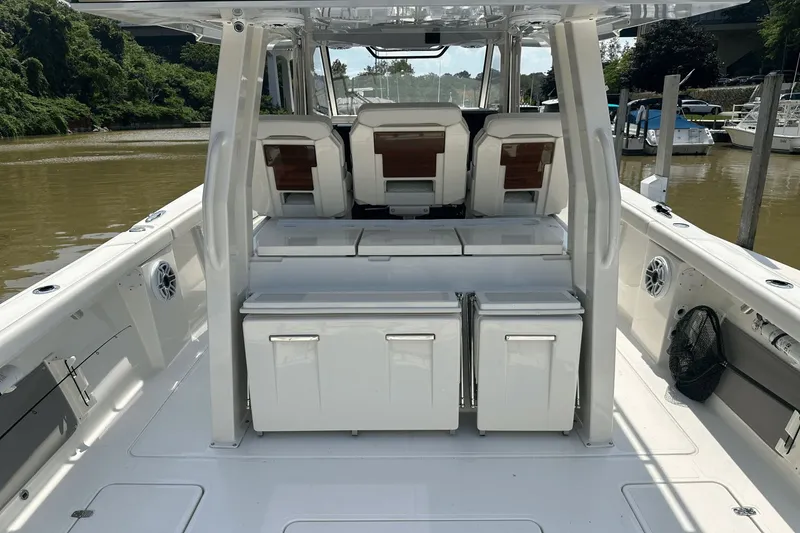 Slide: The Image of Pursuit S 358 Sport 2025 - 20