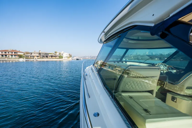 Slide: The Image of 2014 Chris-Craft Corsair 36 Hard Top on serene blue waters. - 36