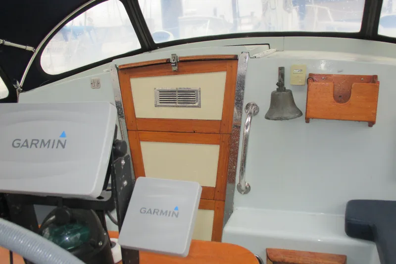 Slide: The Image of Cockpit of 1978 Moody 33 MkI sailboat with Garmin navigation equipment. - 10
