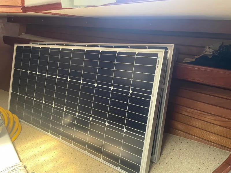 Slide: The Image of Cape Dory 36 1980 - 52