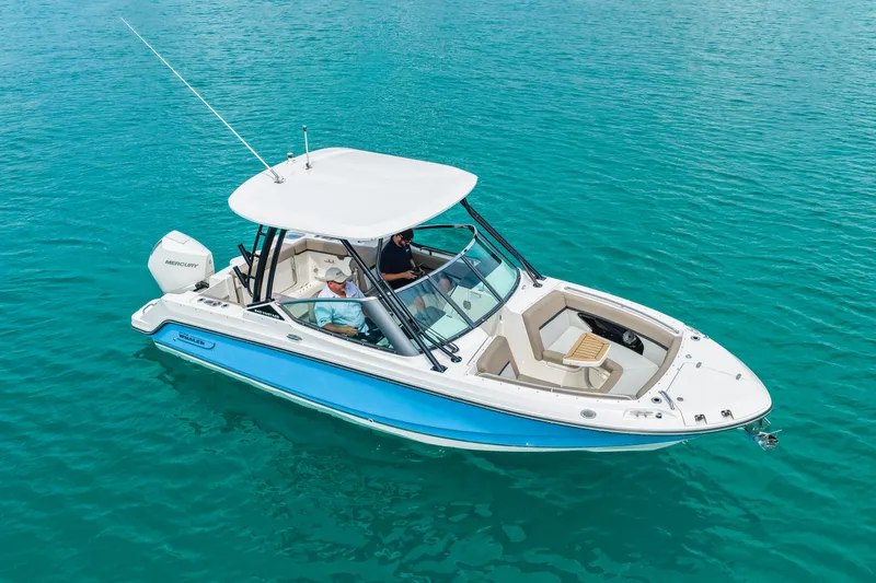 Slide: The Image of Boston Whaler 240 Vantage 2026 - 47