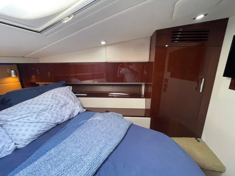 Slide: The Image of Digital control panel on a 2010 Sea Ray 450 Sundancer yacht. - 20