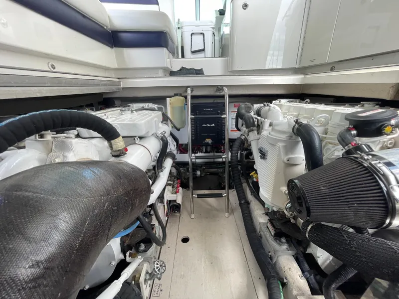 Slide: The Image of Sea Ray 450 Sundancer 2010 - 80