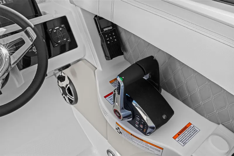 Slide: The Image of Sea Ray SLX 350 Outboard 2026 - 23