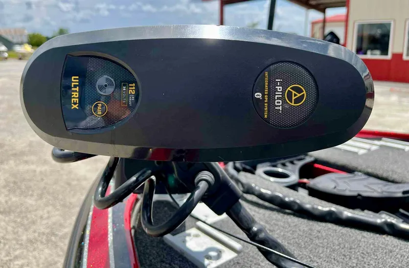 Slide: The Image of Close-up of Ultrex i-Pilot trolling motor on 2018 Nitro Z19 boat. - 4