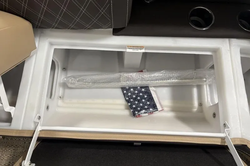 Slide: The Image of Barletta L25U 2025 model with beige foldable table and cup holder. - 21