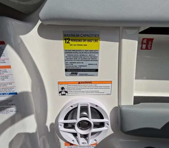 Slide: The Image of Chaparral 21 SSi OB In stock trailer included 2026 - 14