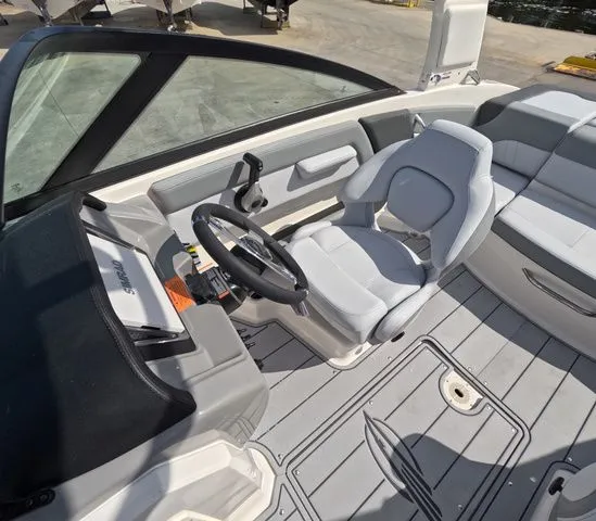 Slide: The Image of Chaparral 21 SSi OB In stock trailer included 2026 - 15