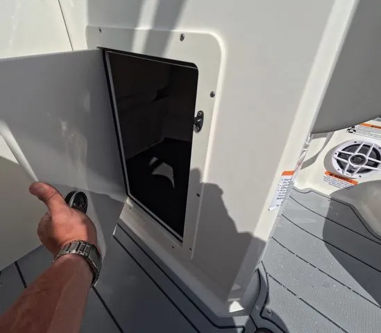 Slide: The Image of Chaparral 21 SSi OB In stock trailer included 2026 - 21