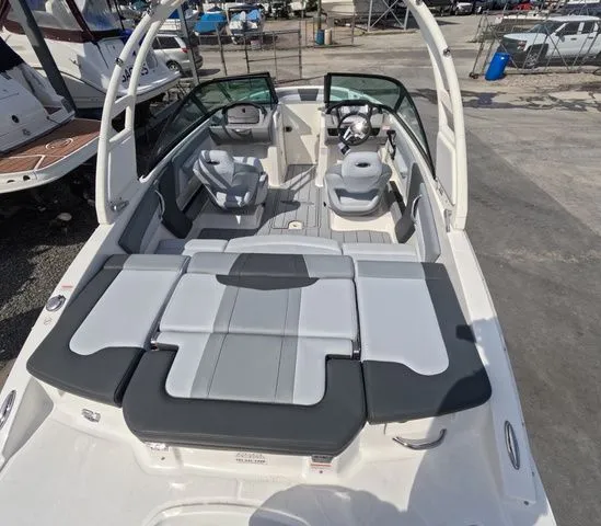 Slide: The Image of Chaparral 21 SSi OB In stock trailer included 2026 - 6