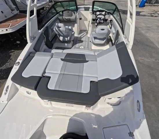 Slide: The Image of Chaparral 21 SSi OB In stock trailer included 2026 - 7