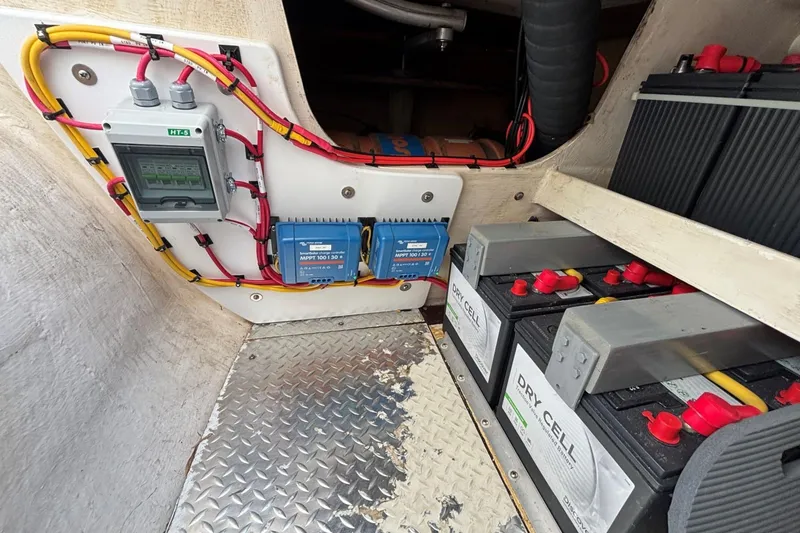 Slide: The Image of Electrical system of a 2000 Fountaine Pajot Maryland 37 with batteries and wiring. - 70