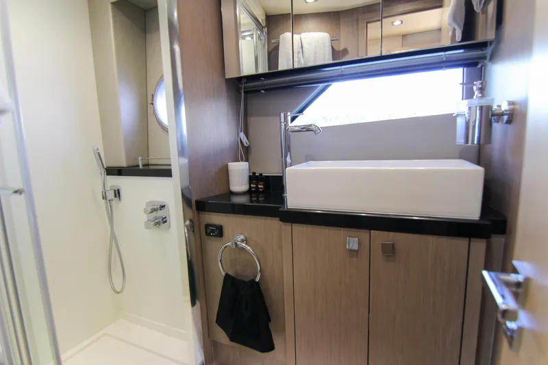 Slide: The Image of Sunseeker Predator 57 2017 - 113