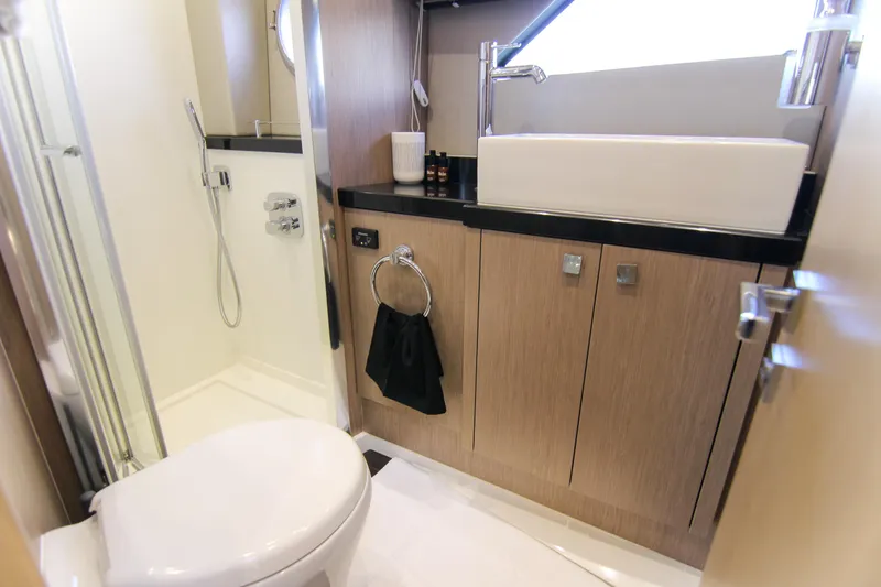 Slide: The Image of Sunseeker Predator 57 2017 - 114