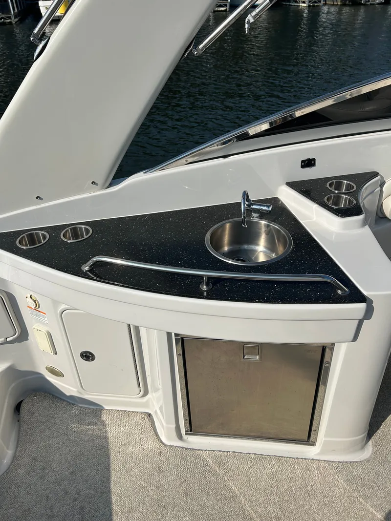 Slide: The Image of Crownline Boats 300 LS 2008 - 28