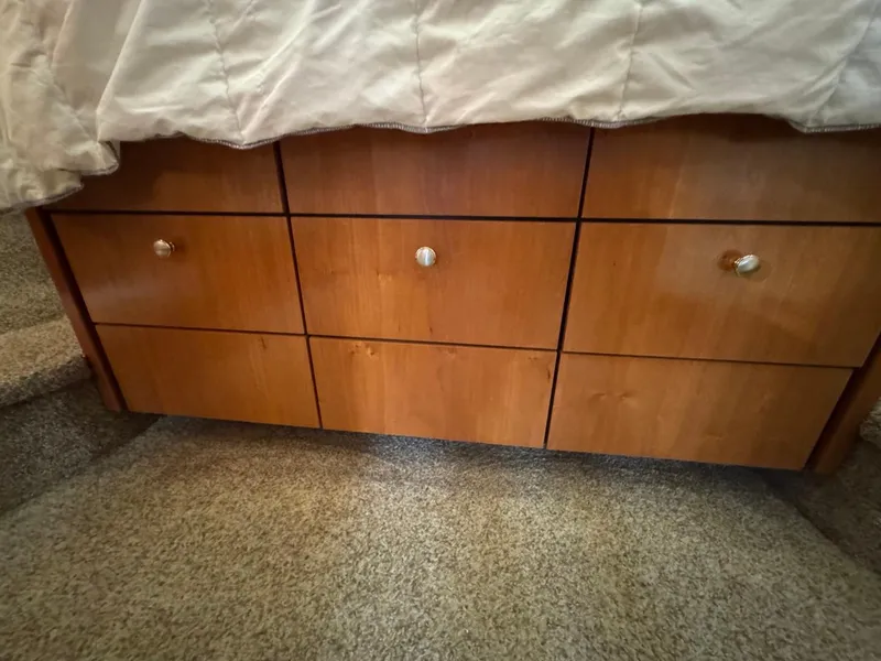 Slide: The Image of Meridian 490 Pilothouse 2003 - 50