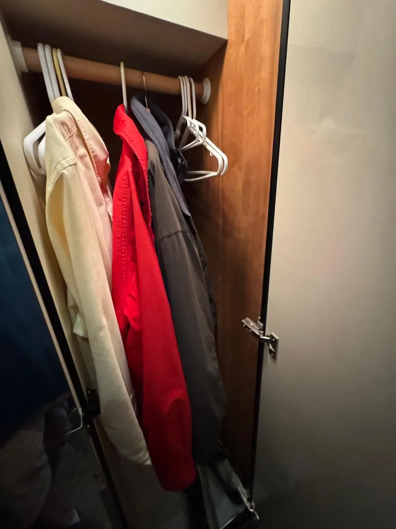 Slide: The Image of Meridian 490 Pilothouse 2003 - 62