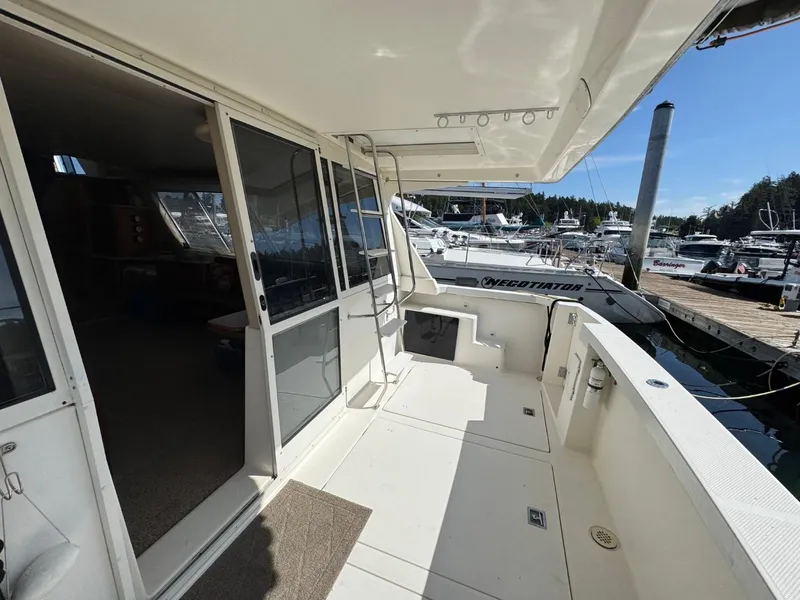 Slide: The Image of Meridian 490 Pilothouse 2003 - 65