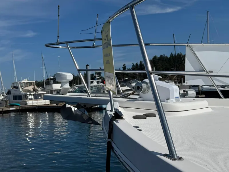 Slide: The Image of Meridian 490 Pilothouse 2003 - 73