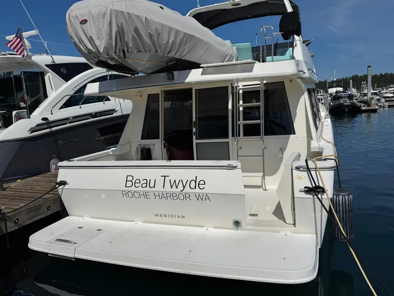 Slide: The Image of Meridian 490 Pilothouse 2003 - 74