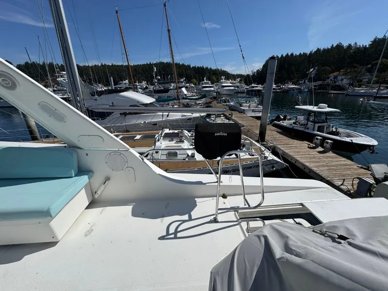 Slide: The Image of Meridian 490 Pilothouse 2003 - 80