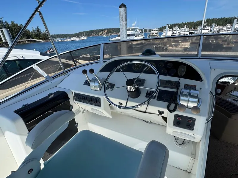 Slide: The Image of Meridian 490 Pilothouse 2003 - 85