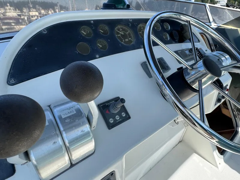 Slide: The Image of Meridian 490 Pilothouse 2003 - 86