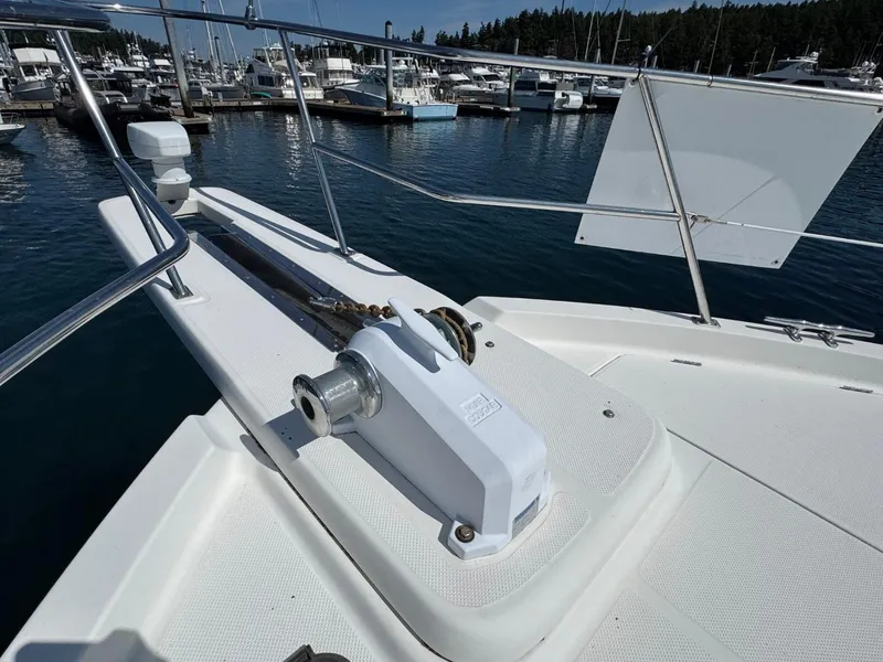 Slide: The Image of Meridian 490 Pilothouse 2003 - 90