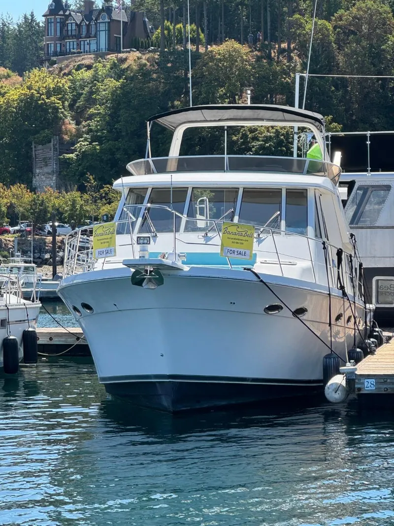 Slide: The Image of Meridian 490 Pilothouse 2003 - 91