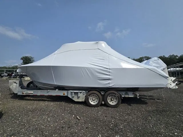 The Image of Sea Hunt Ultra 305 SE 2026 - 1