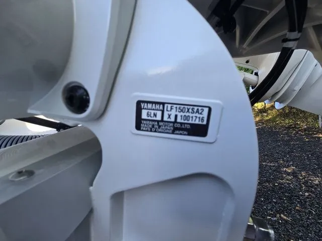 Slide: The Image of Sea Hunt Ultra 265 SE 2026 - 3