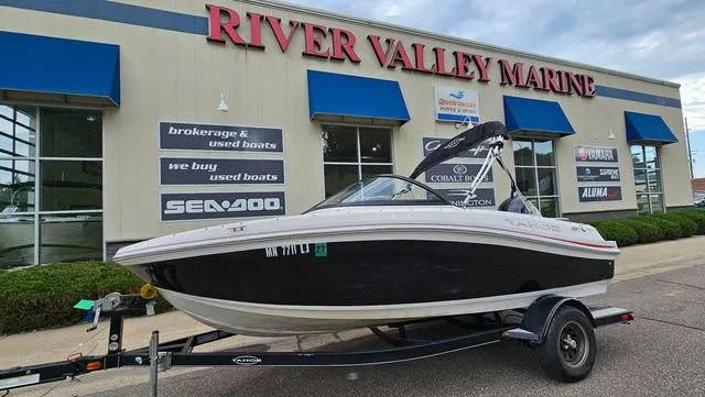 The Image of Tahoe 450 TS 2016 - 1