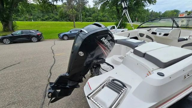 Slide: The Image of Tahoe 450 TS 2016 - 6