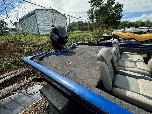 Slide: The Image of Lowe Stinger ST175 2014 - 14