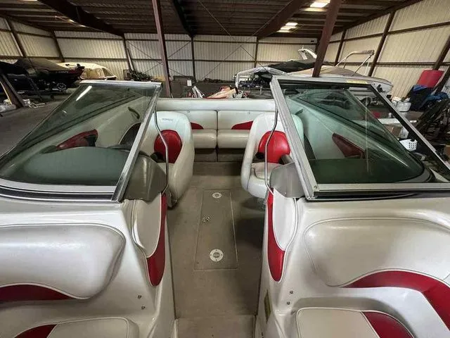 Slide: The Image of Crownline Boats 195 SS 2002 - 6