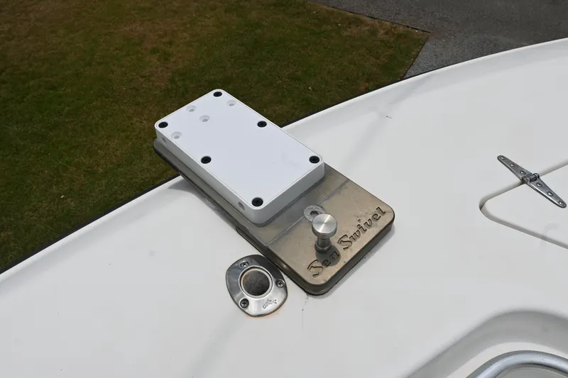 Slide: The Image of 2009 Contender 35 ST boat deck with Sea Swivel mount. - 20