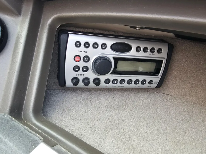 Slide: The Image of Boat stereo system in a 2007 Sea Ray 210 Select, featuring various audio controls. - 29